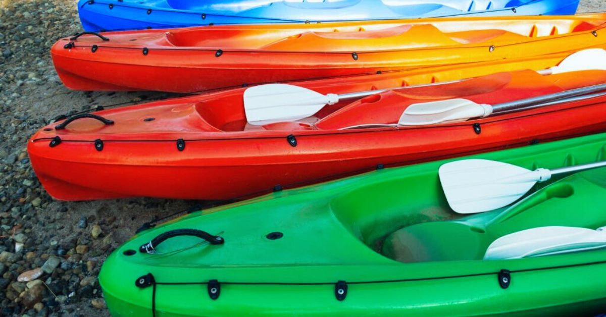 Understanding the difference between inflatable kayaks and hardshell kayaks